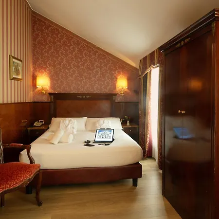 Hotel Vittoria 4*