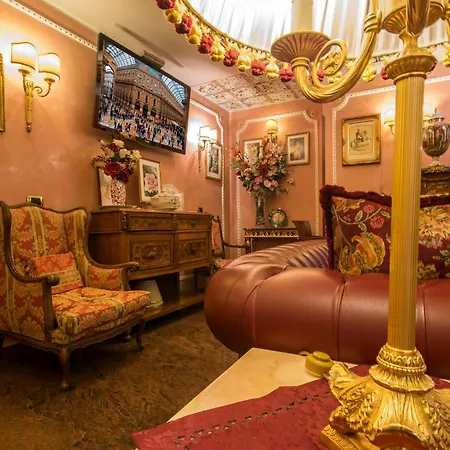 Отель Vittoria Милан